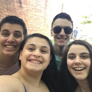 Meet your Posher, Cristina